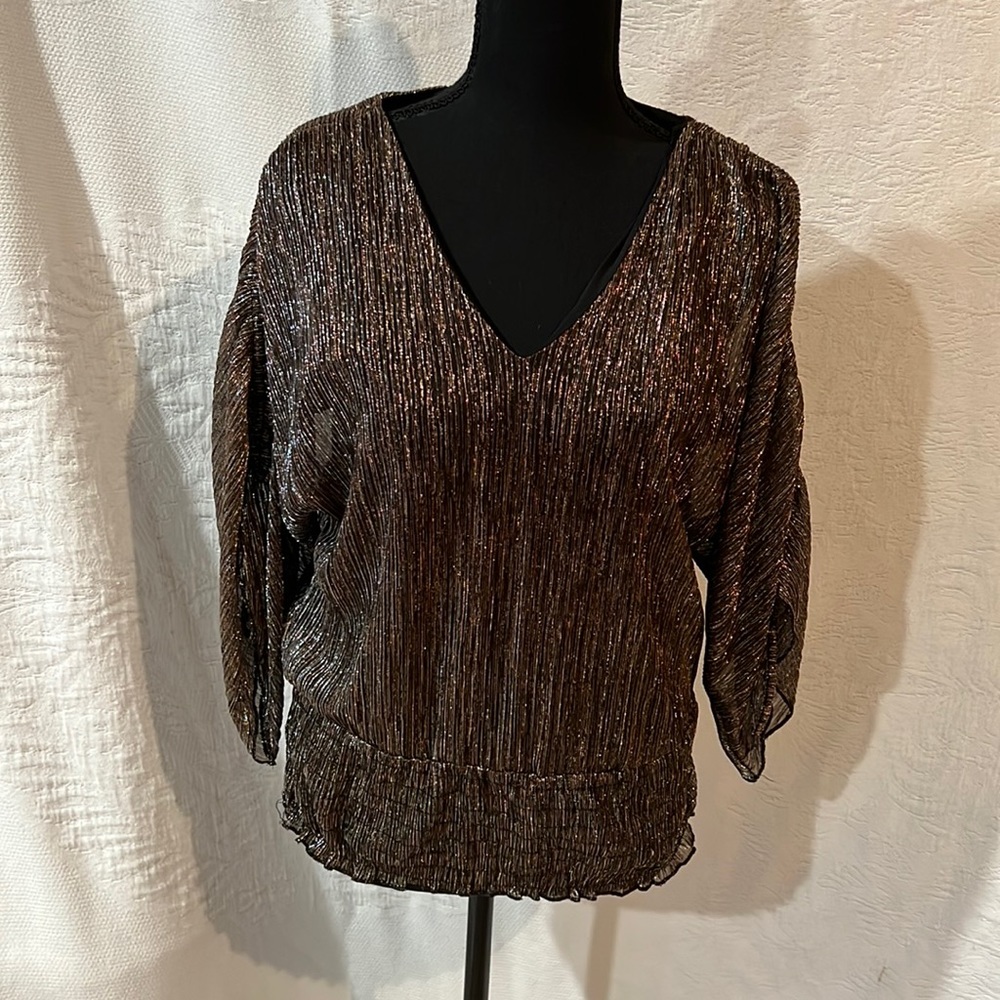 1 State metallic top, size small